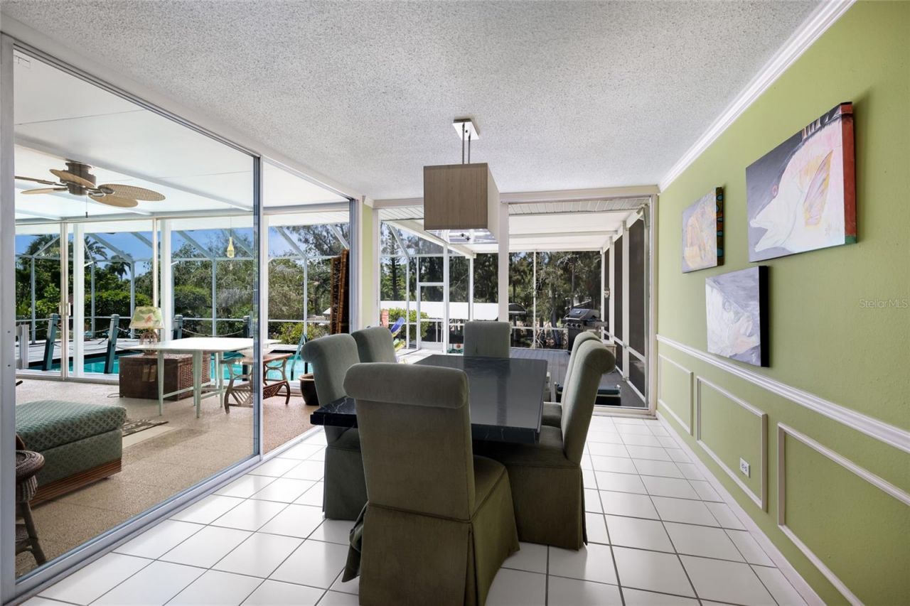 311 Magellan Drive, Sarasota, FL 34243 Photo