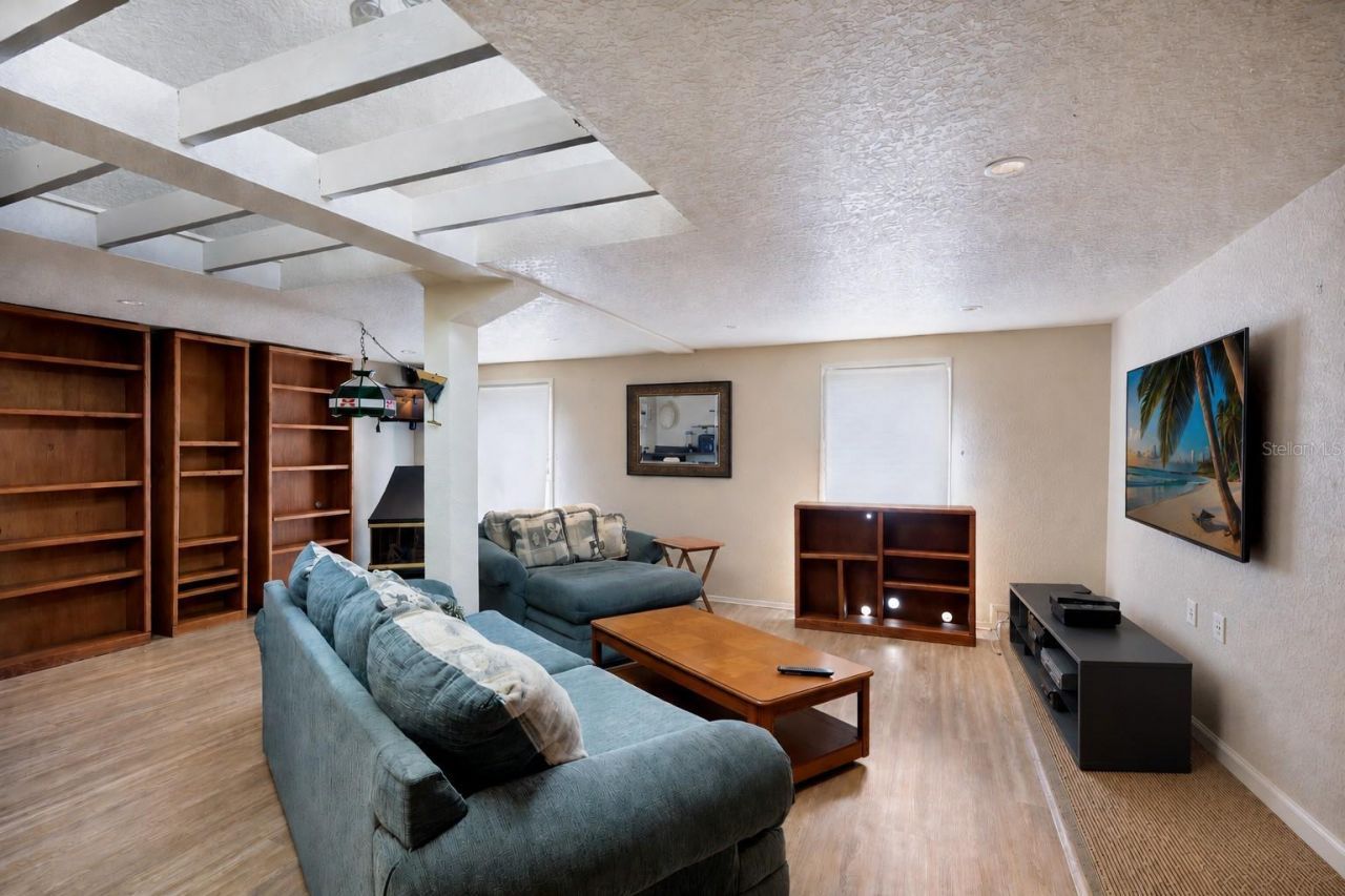 311 Magellan Drive, Sarasota, FL 34243 Photo