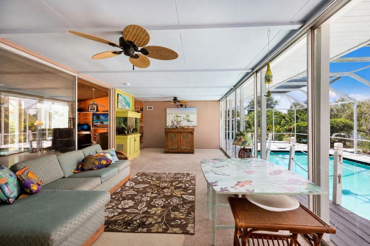 311 Magellan Drive, Sarasota, FL 34243 Photo