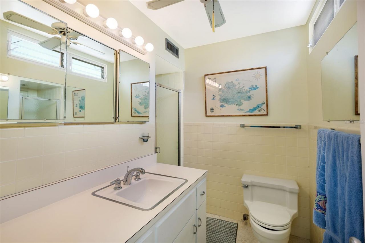 311 Magellan Drive, Sarasota, FL 34243 Photo