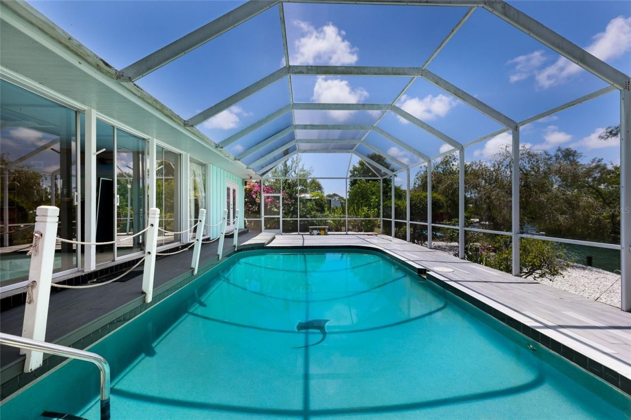 311 Magellan Drive, Sarasota, FL 34243 Photo