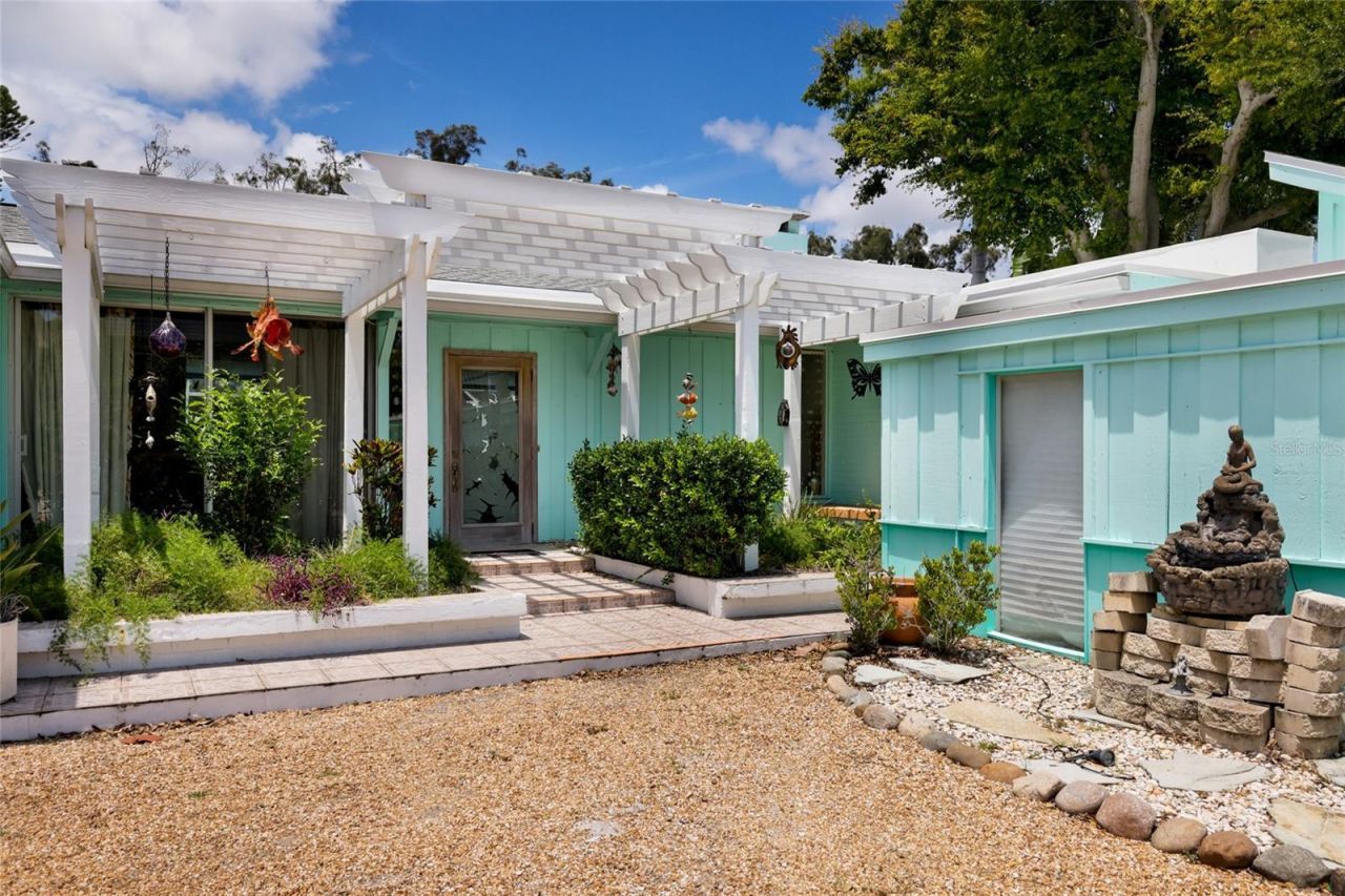 311 Magellan Drive, Sarasota, FL 34243 Photo