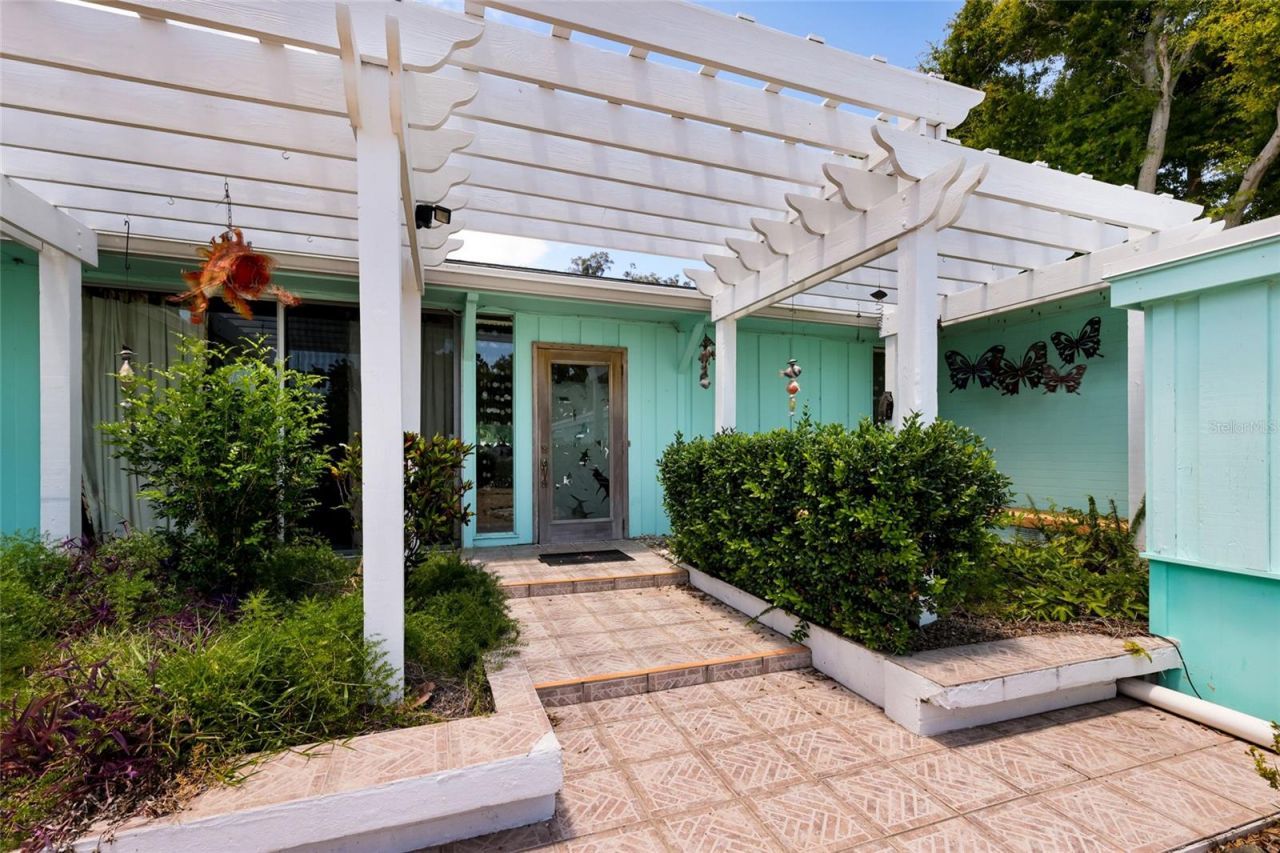 311 Magellan Drive, Sarasota, FL 34243 Photo