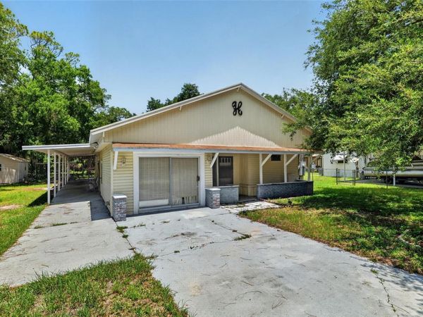 10513 LYNNWOOD AVENUE, LAKE WALES, FL 33898