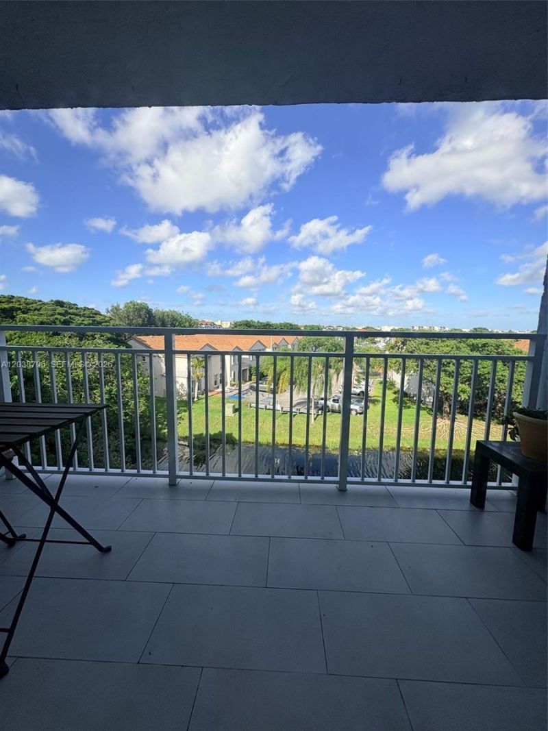 9375 Fontainebleau Blvd , Unit L403, Miami, FL 33172 Photo