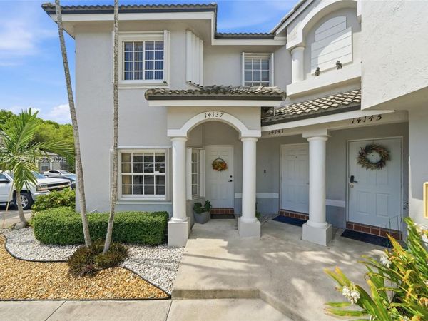 14137 SW 121st Pl , Miami, FL 33186
