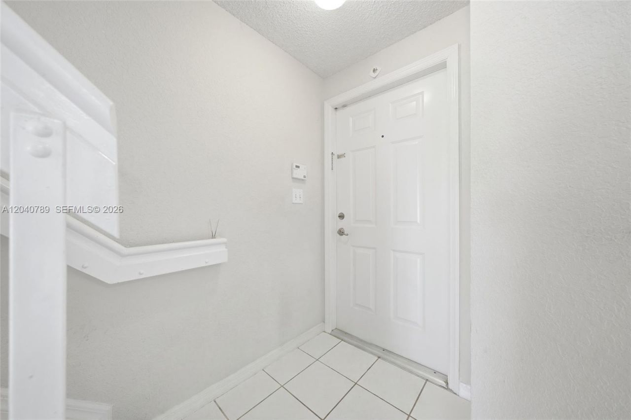 14137 SW 121st Pl , Miami, FL 33186 Photo