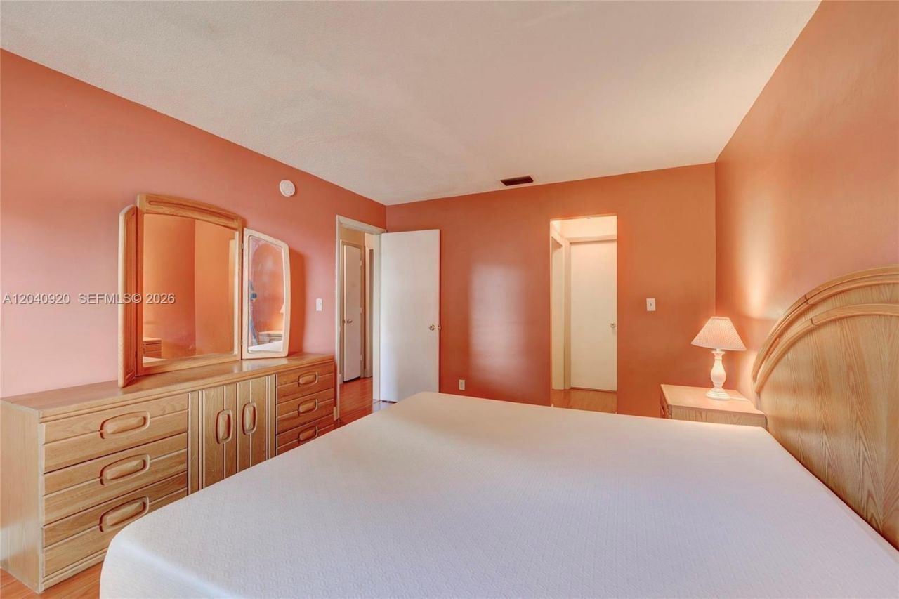 350 Sunshine Dr , Coconut Creek, FL 33066 Photo