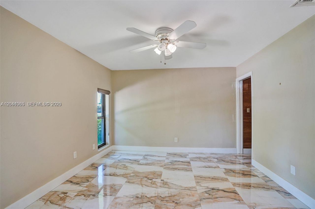 2255 NE 120th St , North Miami, FL 33181 Photo