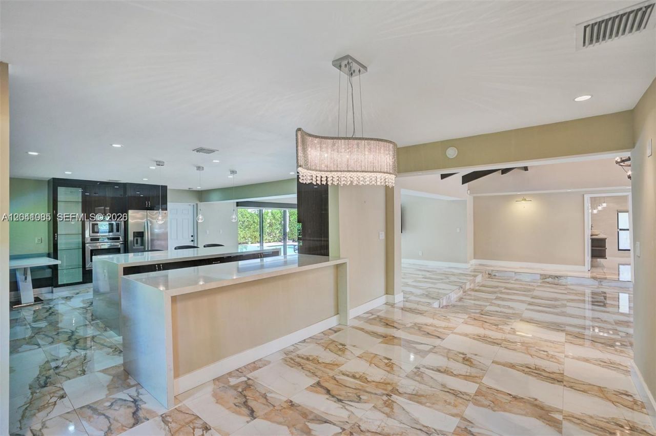 2255 NE 120th St , North Miami, FL 33181 Photo