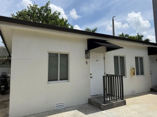 111 SW 11 Ave , Unit 5, Miami, FL 33130
