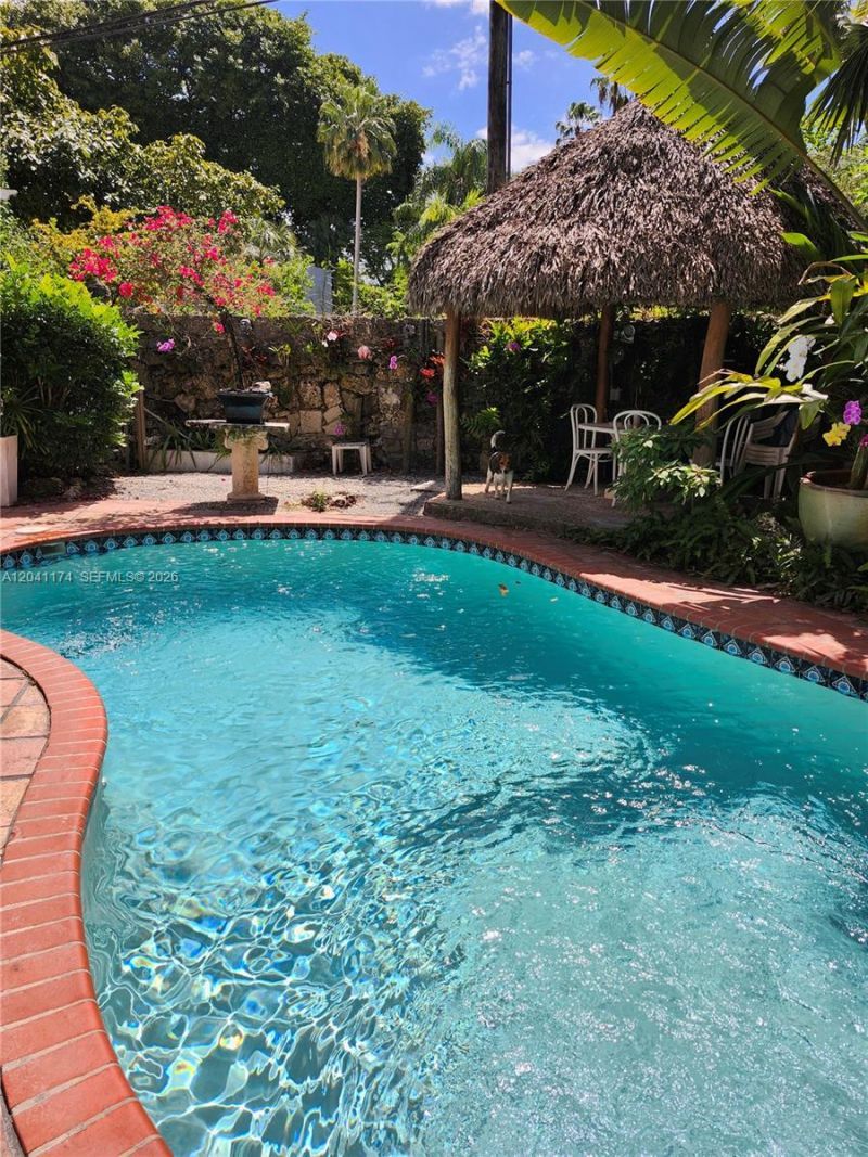 3940 Main , Unit COTTAGE, Miami, FL 33133 Photo