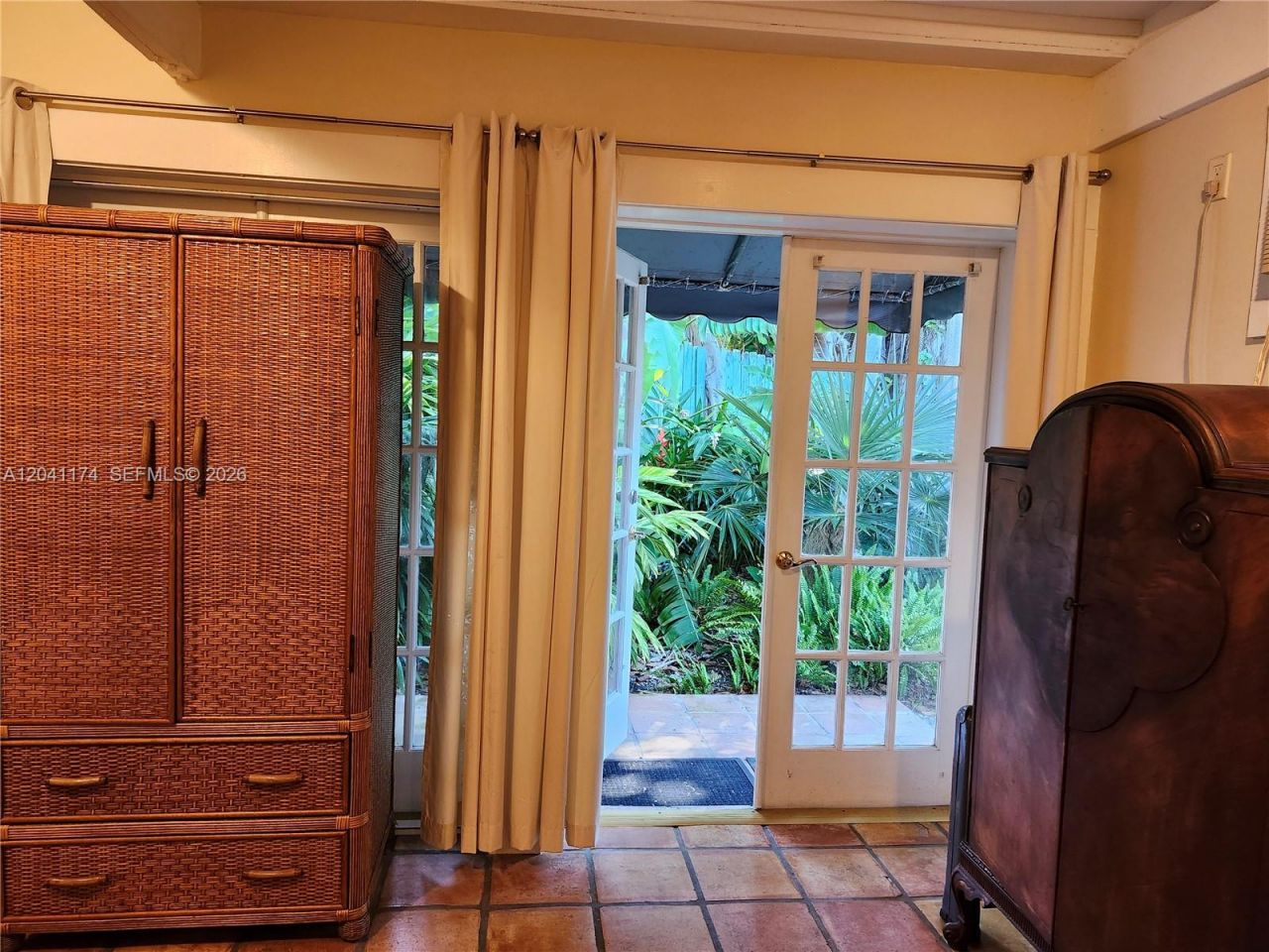 3940 Main , Unit COTTAGE, Miami, FL 33133 Photo