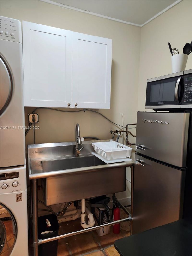 3940 Main , Unit COTTAGE, Miami, FL 33133 Photo