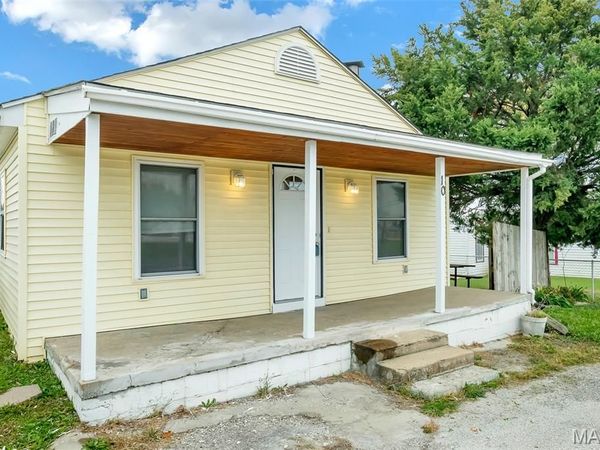 10 Highway J , Wright City, MO 63390