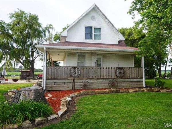 9965 Fruit Road, Alhambra, IL 62001