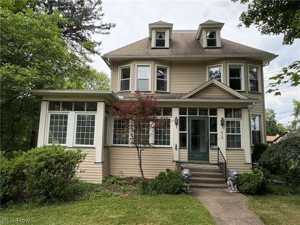 816 N Market Street , Lisbon, OH 44432
