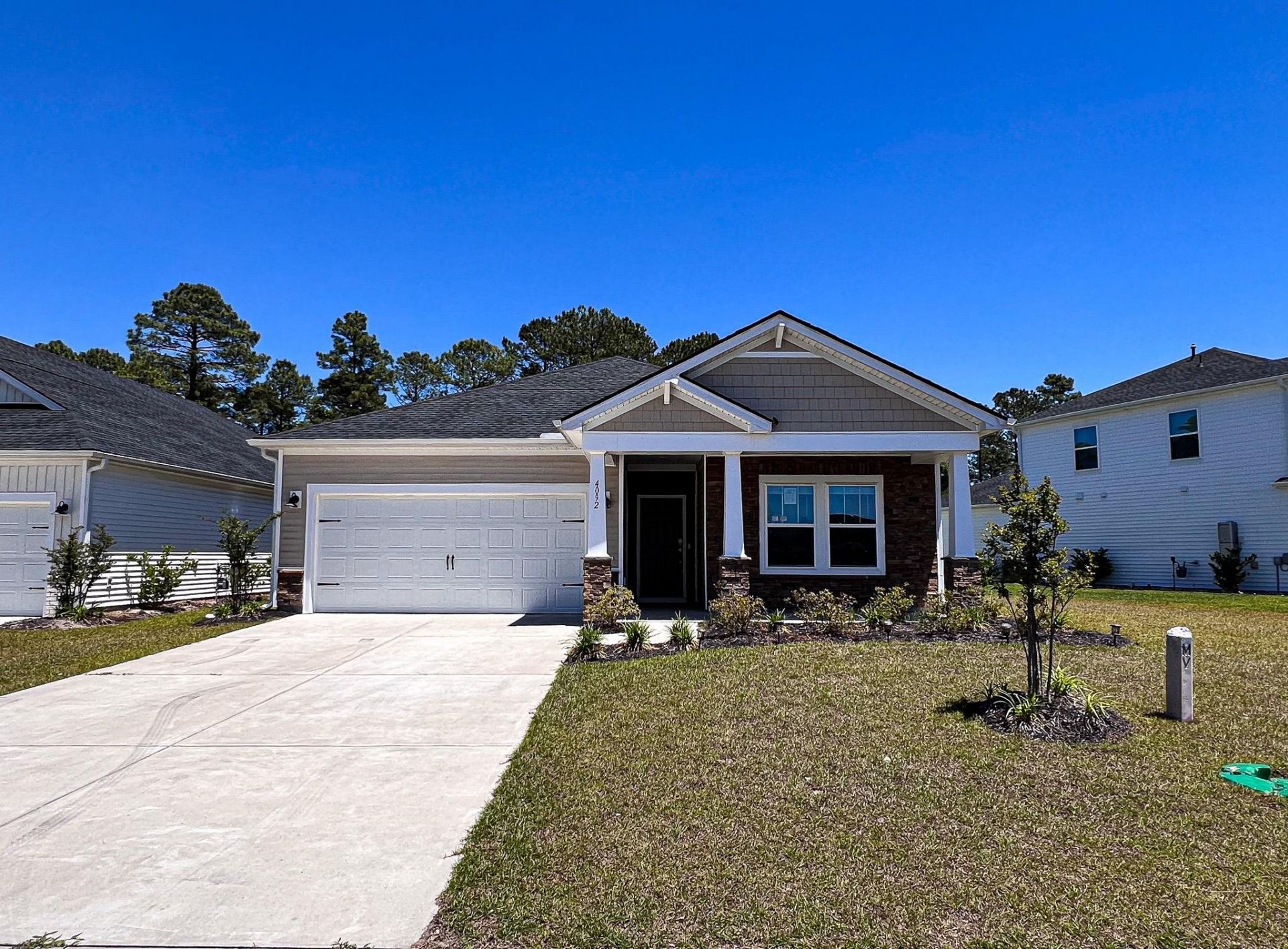 4092 Bayhill St.  Photo 2