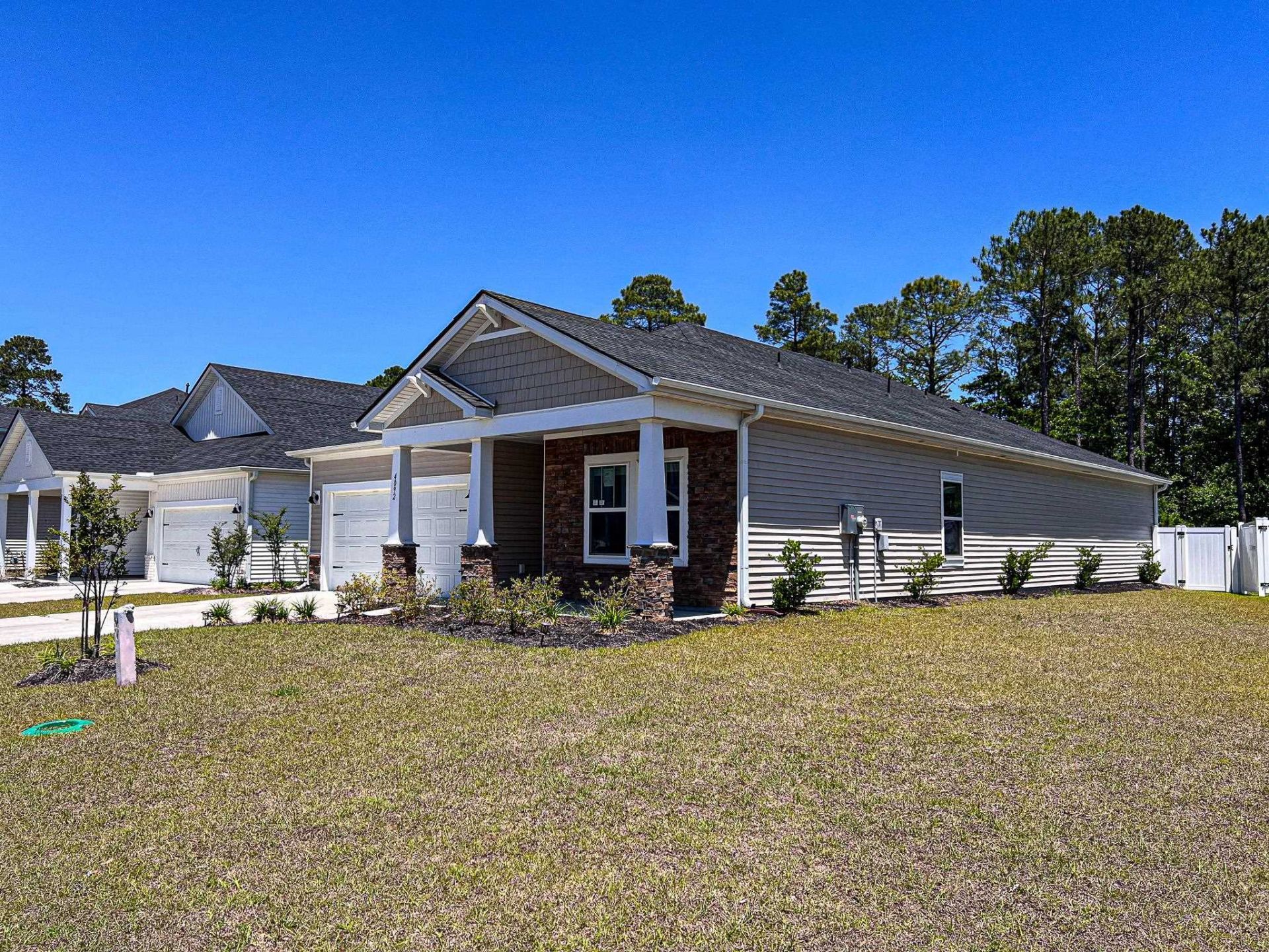 4092 Bayhill St.  Photo 3