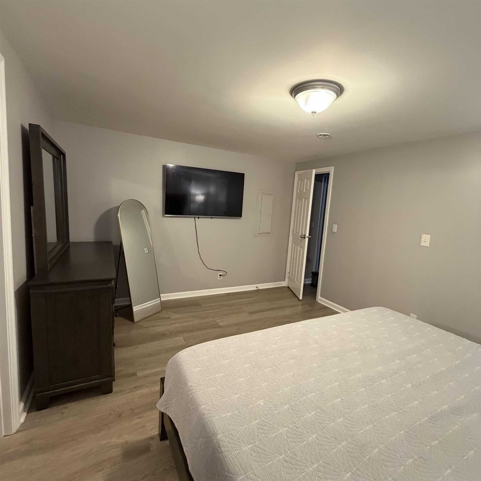 4660 Home Place Circle Photo 12