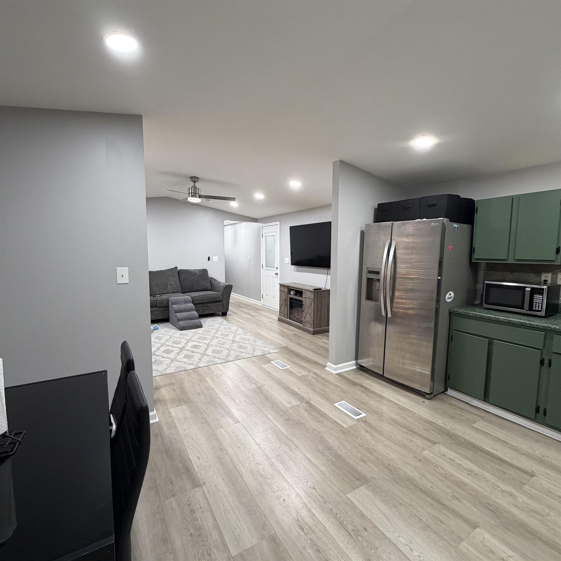 4660 Home Place Circle Photo 5