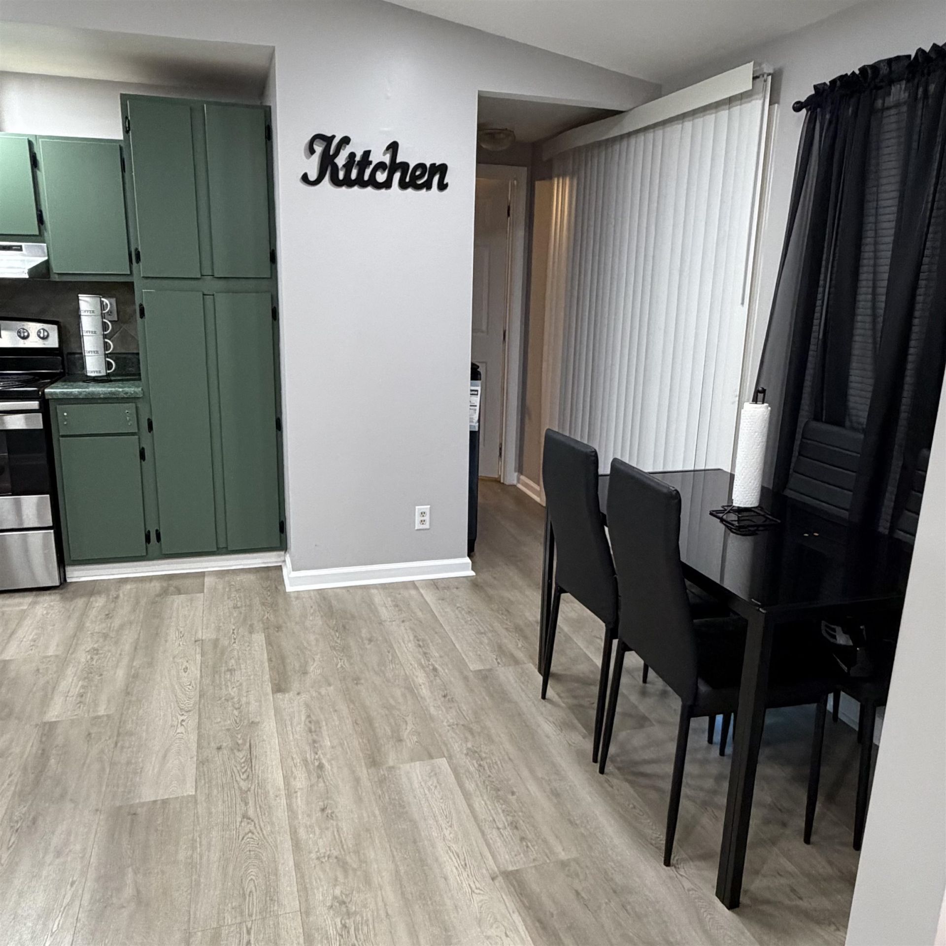 4660 Home Place Circle Photo 6