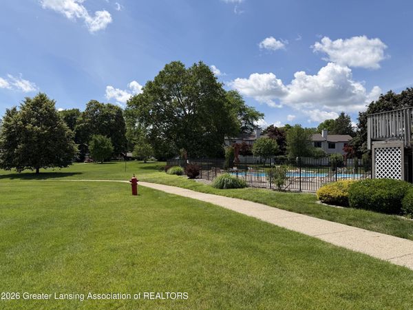 523 Bainbridge Drive, East Lansing, MI 48823