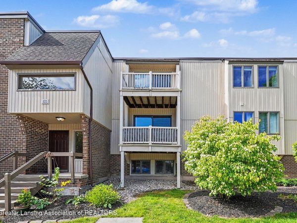 523 Bainbridge Drive, East Lansing, MI 48823