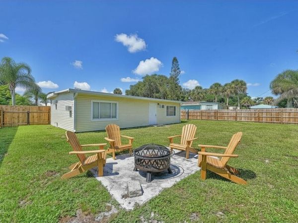 5204 Deanna Lane, Fort Pierce, FL 34946