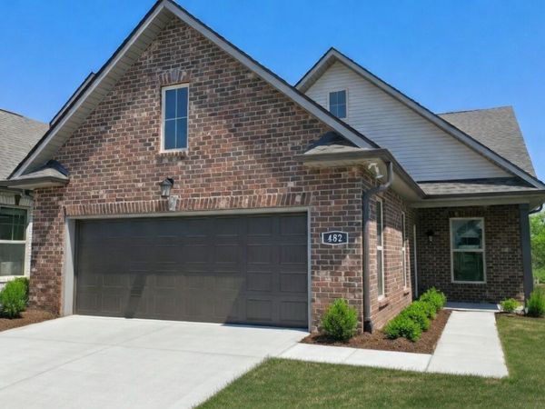 482 W Foxrun , Springfield, TN 37172