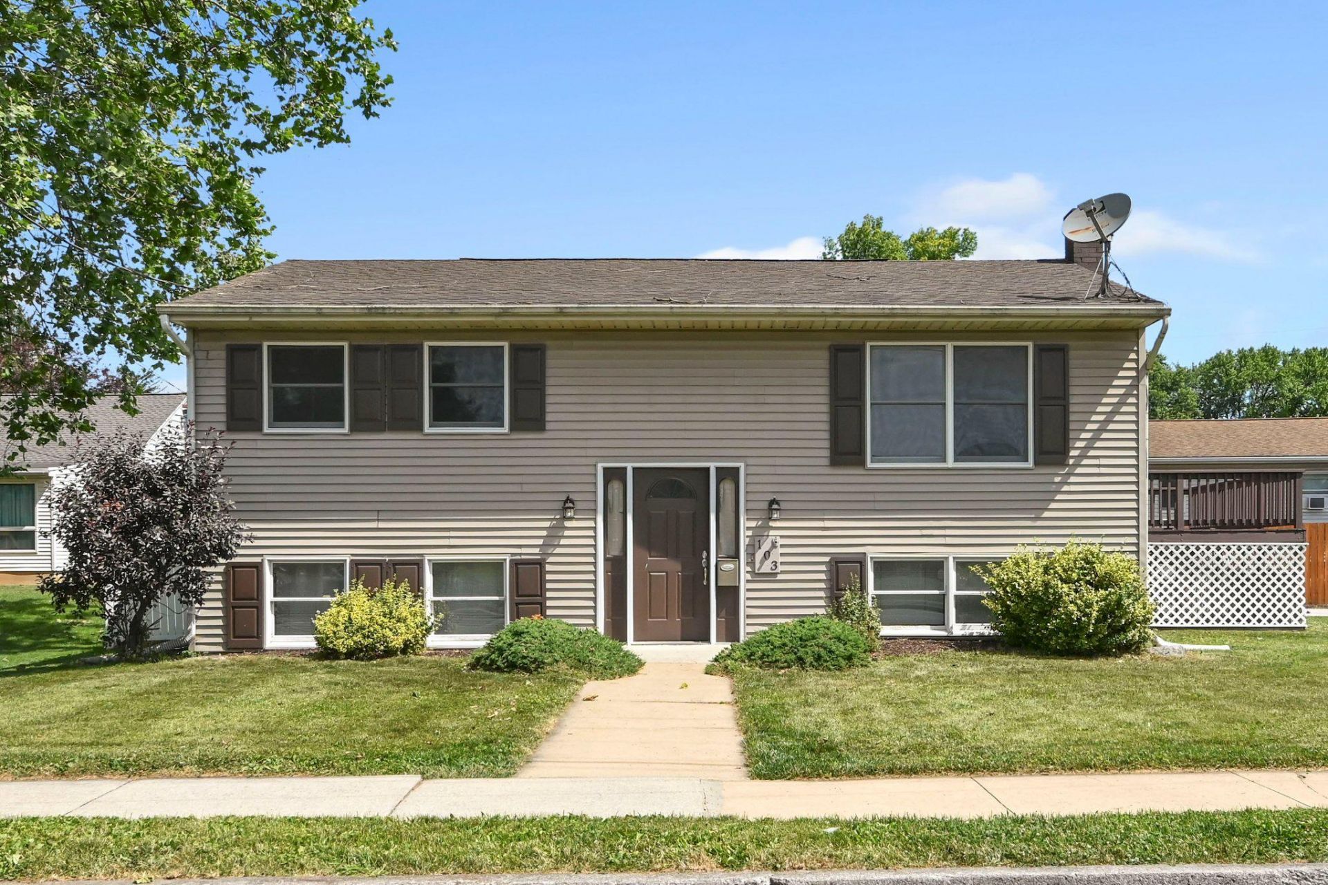 103 W WALNUT STREET, CLEONA, PA 17042
