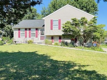 571 HOOKER DRIVE, GETTYSBURG, PA 17325