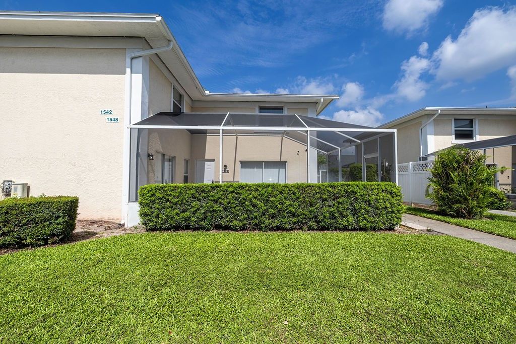 1542 N Lawnwood Circle, Unit 37D, Fort Pierce, FL 34950 Photo