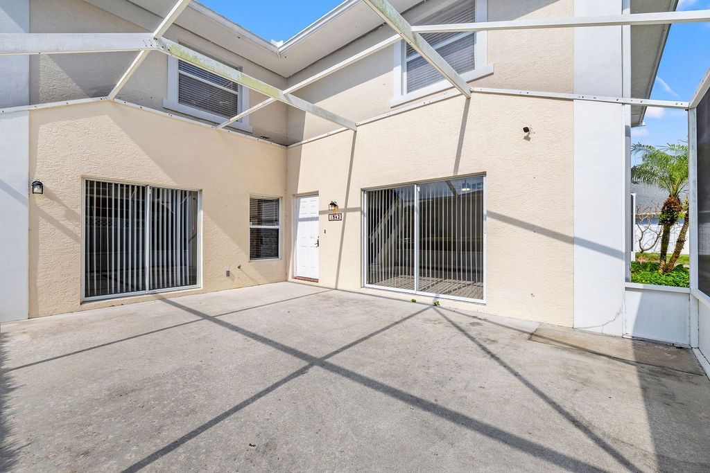 1542 N Lawnwood Circle, Unit 37D, Fort Pierce, FL 34950 Photo