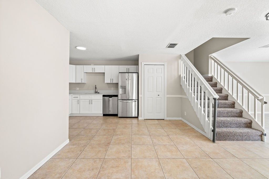 1542 N Lawnwood Circle, Unit 37D, Fort Pierce, FL 34950 Photo