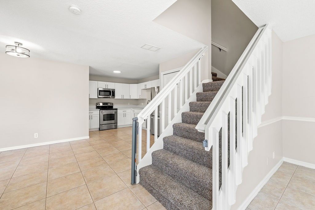 1542 N Lawnwood Circle, Unit 37D, Fort Pierce, FL 34950 Photo