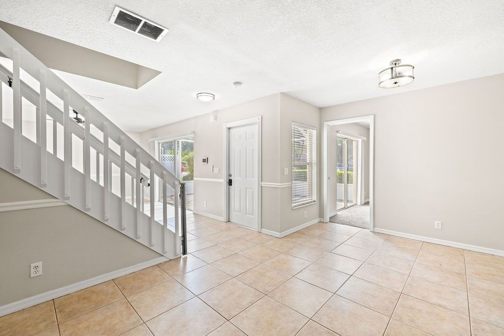 1542 N Lawnwood Circle, Unit 37D, Fort Pierce, FL 34950 Photo