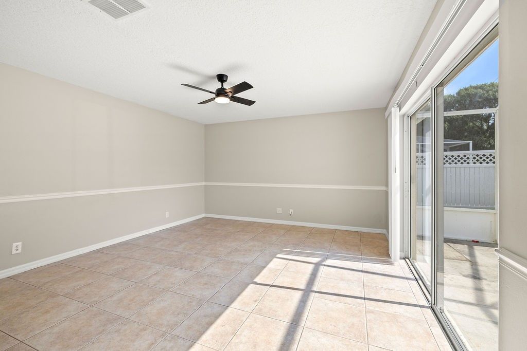 1542 N Lawnwood Circle, Unit 37D, Fort Pierce, FL 34950 Photo