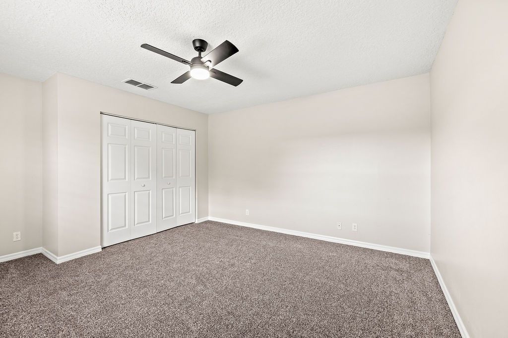 1542 N Lawnwood Circle, Unit 37D, Fort Pierce, FL 34950 Photo