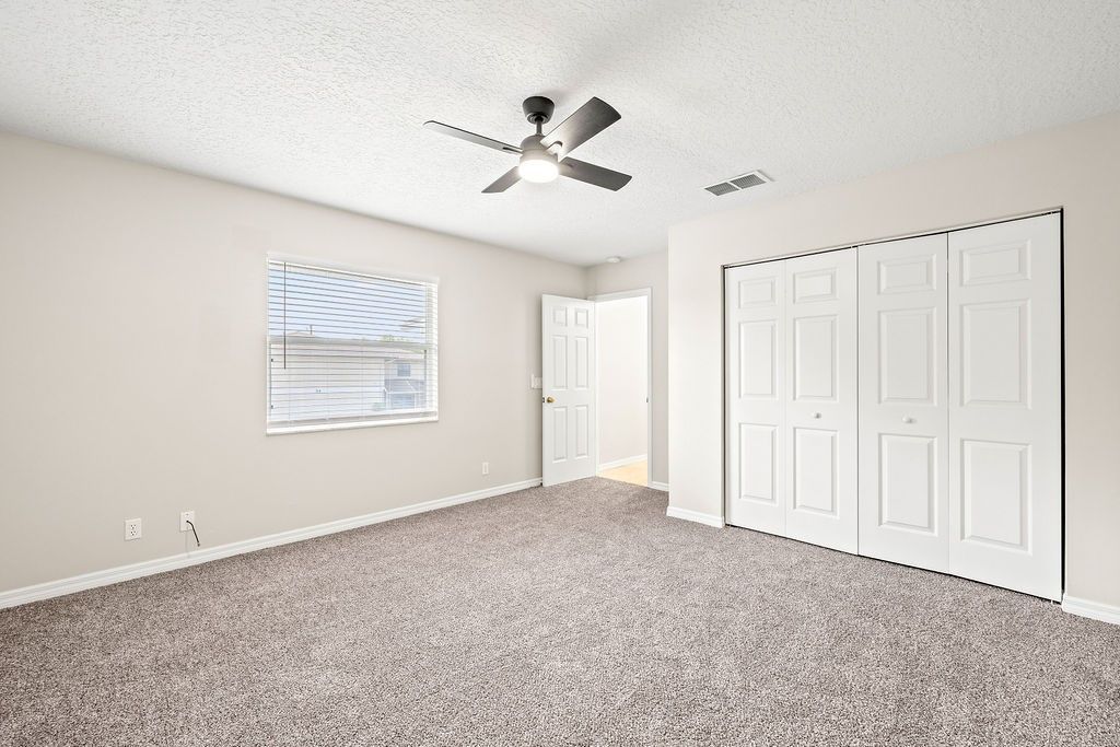 1542 N Lawnwood Circle, Unit 37D, Fort Pierce, FL 34950 Photo