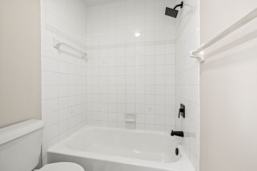 1542 N Lawnwood Circle, Unit 37D, Fort Pierce, FL 34950 Photo