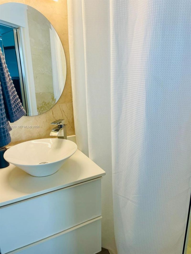338 Roosevelt St , Unit 1001, Hollywood, FL 33019 Photo