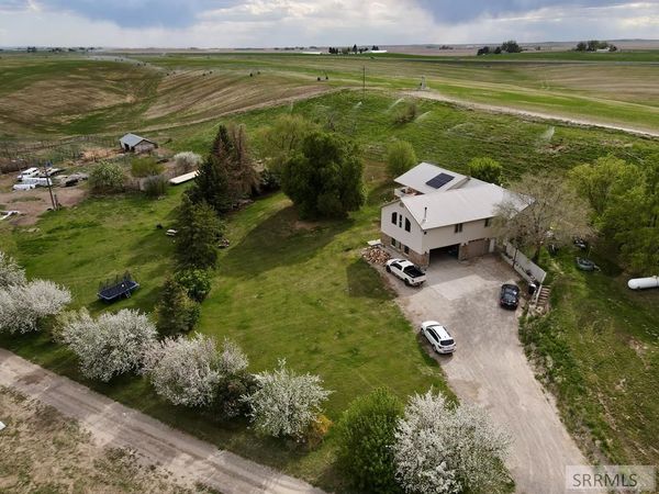 1881 W 113 N, IDAHO FALLS, ID 83402