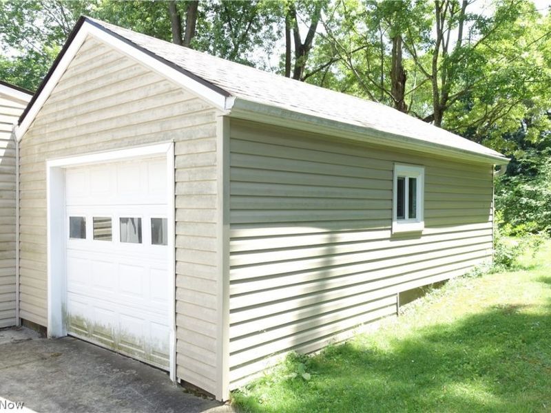 871 Overlook Avenue, Ravenna, OH 44266 Photo 2