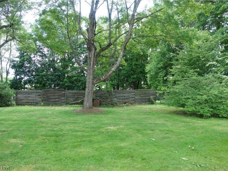 871 Overlook Avenue, Ravenna, OH 44266 Photo 4