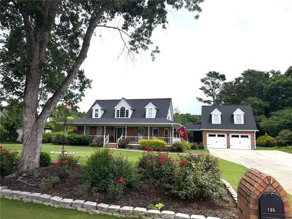 135 Meadow Lakes Boulevard , Cedartown, GA 30125