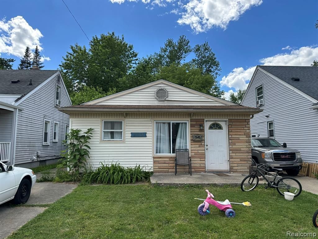 15589 Norborne Avenue, Redford Township, MI 48239 Main Photo
