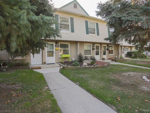 119 Floral Avenue, Mt. Clemens, MI 48043