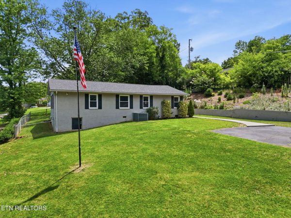 604 Weldon Drive, Maryville, TN 37801