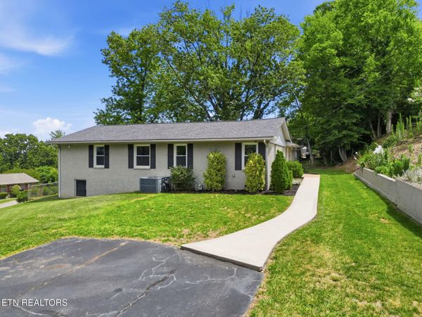 604 Weldon Drive, Maryville, TN 37801